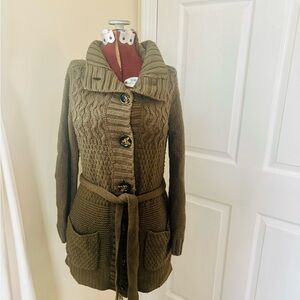 H&M Cozy Olive Green Knitted Sweater